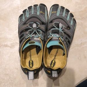 Womans Vibram shoes